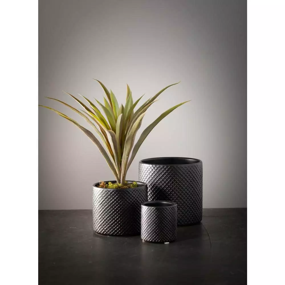 SULLIVANS Black Ceramic Pot -Set of 3 6 SULLIVANS Black Ceramic Pot -Set of 3 - Image 4
