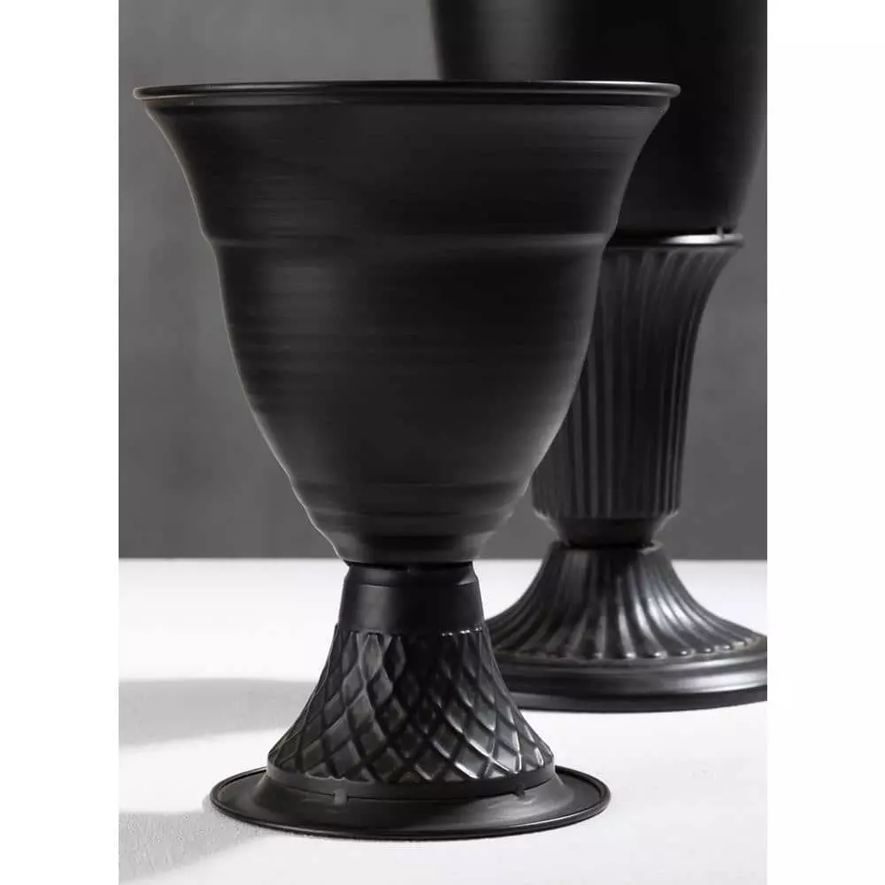 SULLIVANS Metal Black Urns (Set of 2) 6 SULLIVANS Metal Black Urns (Set of 2) - Image 4