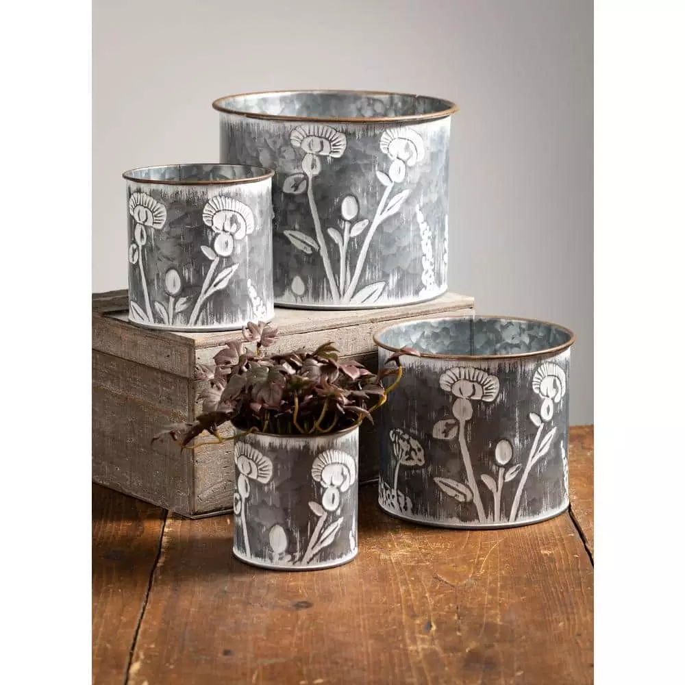 SULLIVANS Silver Metal Flower Patterned Planter (Set of 4) 6 SULLIVANS Silver Metal Flower Patterned Planter (Set of 4) - Image 4