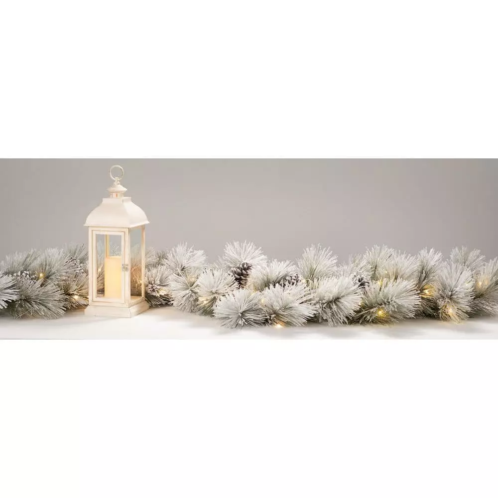 SULLIVANS 17.5 in. Lantern with LED Pillar Candle 4 SULLIVANS 17.5 in. Lantern with LED Pillar Candle - Image 3